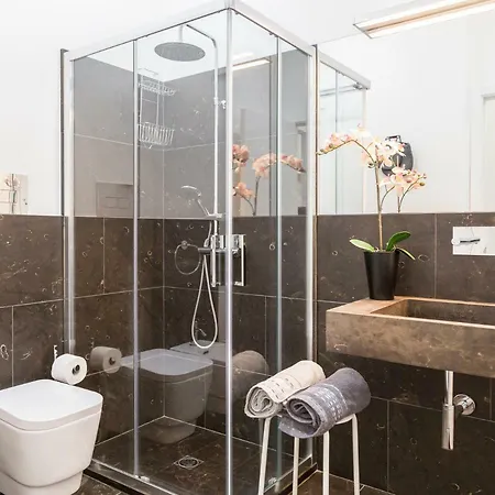 Shalai Relais Apartment *
